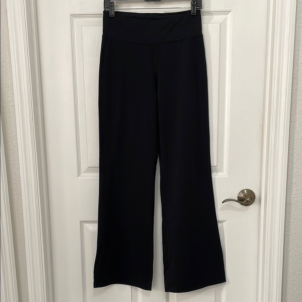 Aeropostale women’s black wide leg high waisted leggings